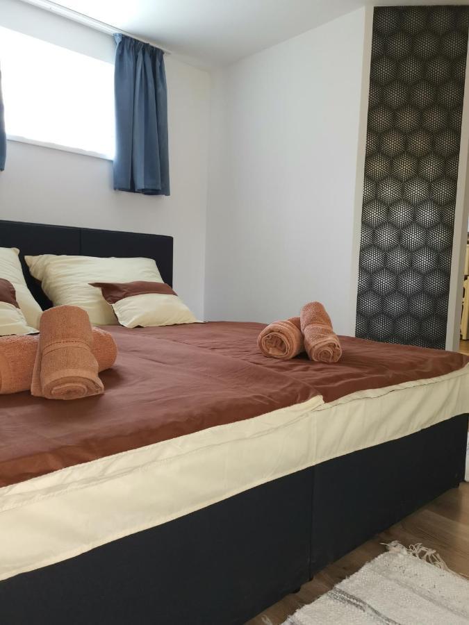 Lili Apartman Harkány Exterior foto