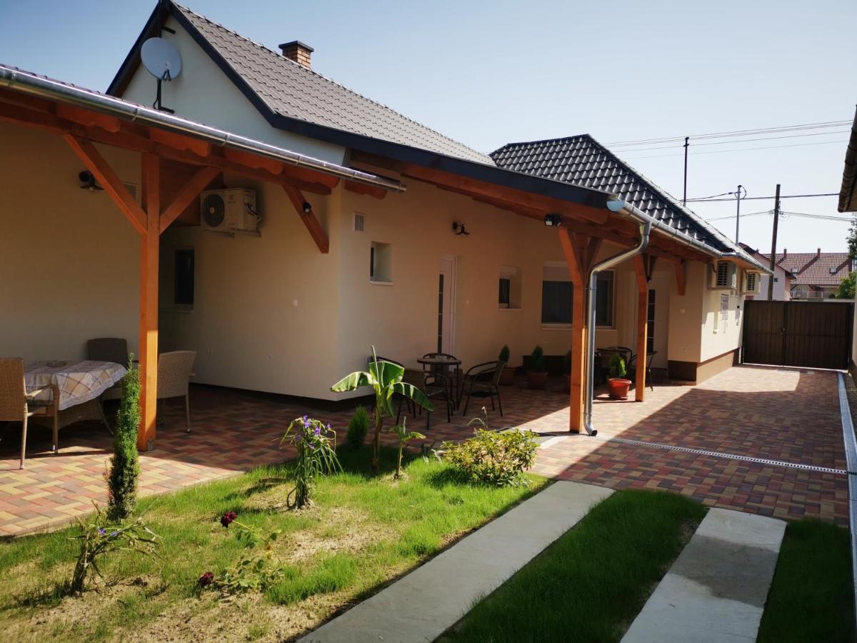 Lili Apartman Harkány Exterior foto